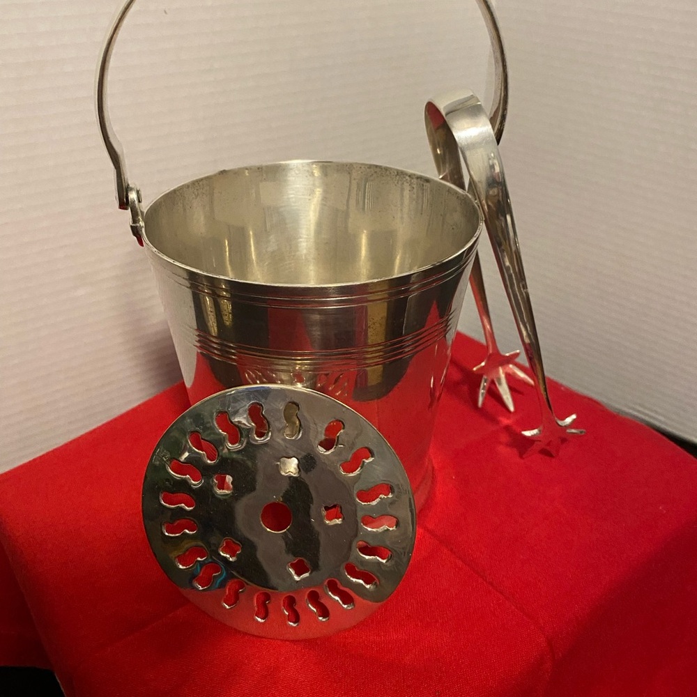 Vintage MCM Silver Plated Ice Bucket, Drainer and Claw Style Ice Tongs - Picture 10 of 12